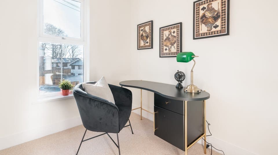 House | 4 bedrooms, Egyptian cotton sheets, premium bedding