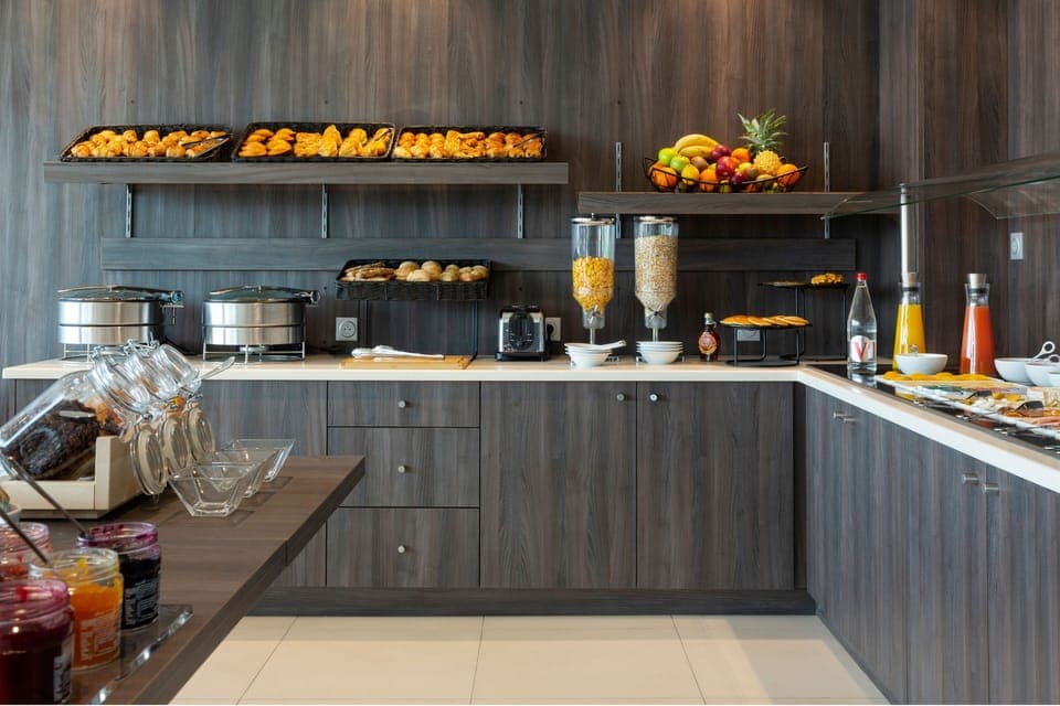 Daily buffet breakfast (EUR 19 per person)