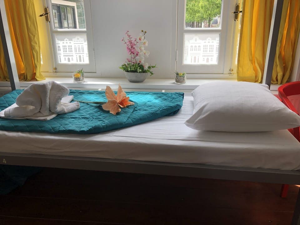 Basic Shared Dormitory | In-room safe, soundproofing, iron/ironing board, free WiFi