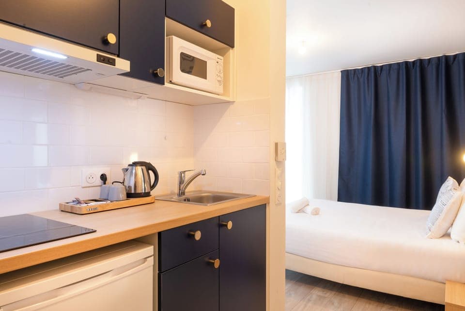 Classic Double Room | Premium bedding, individually decorated, desk, laptop workspace