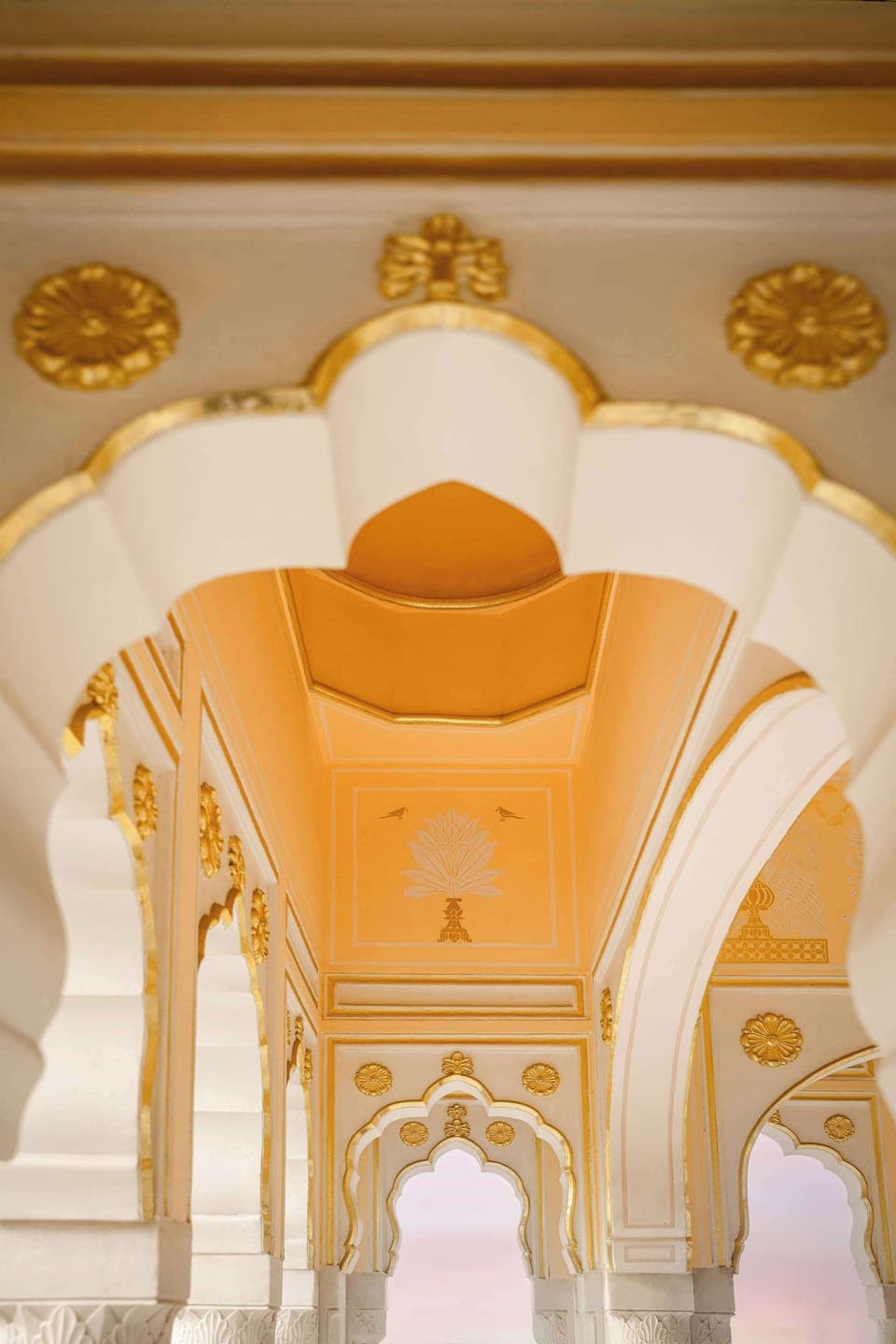 2 bars/lounges, rooftop bar