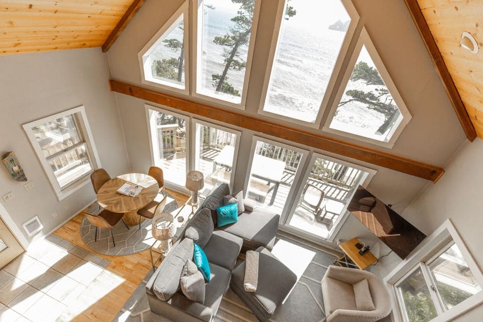 Deluxe House, Private Bathroom, Ocean View (Honeymoon Cove) | Interior