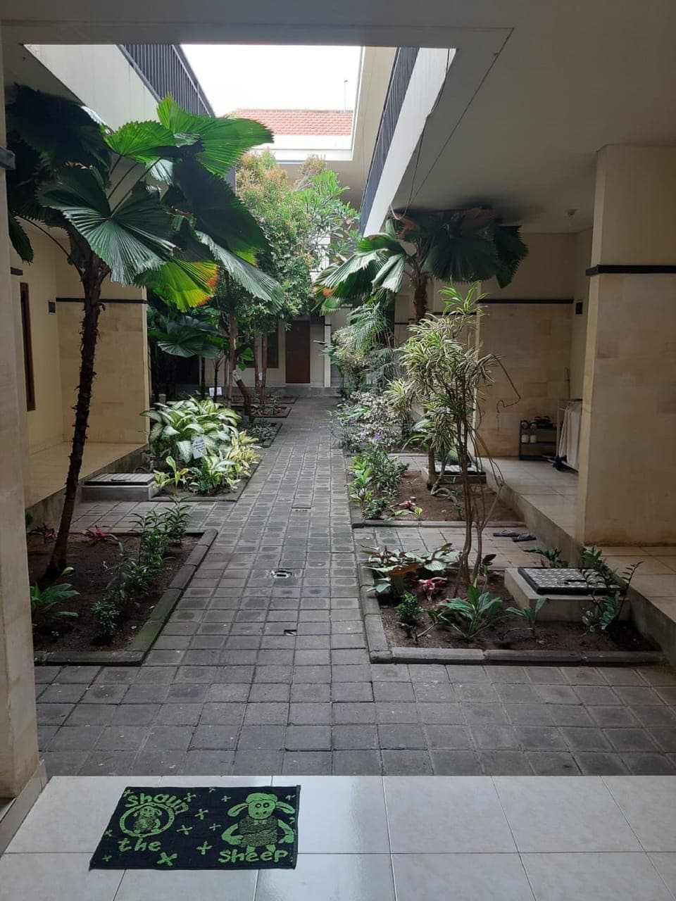 Standard Studio, 1 Bedroom, Private Bathroom, Courtyard View | Terrace/patio