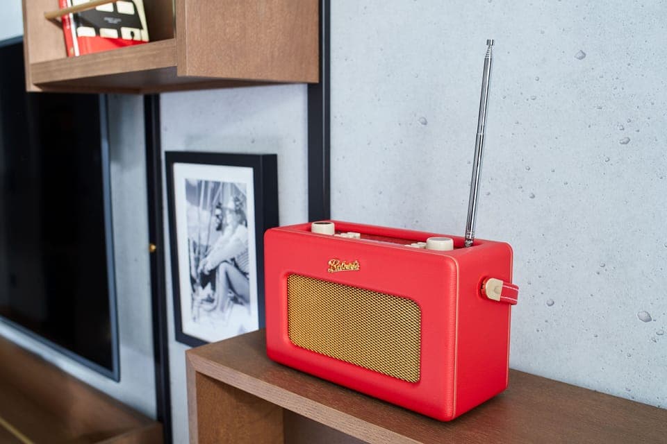 Comfort Room | Living area | 49-inch Smart TV with satellite channels, TV, offices