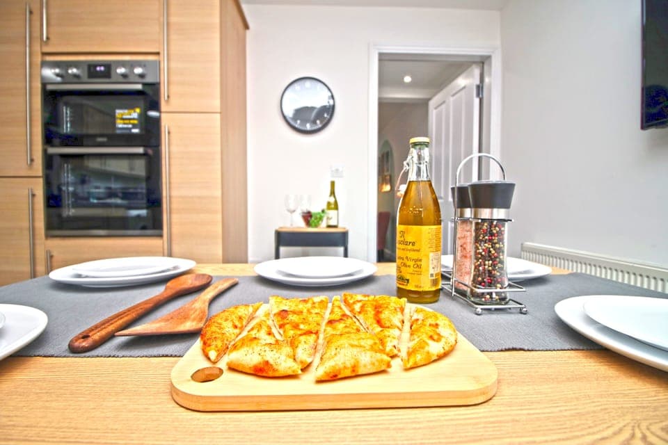 Family House | In-room dining