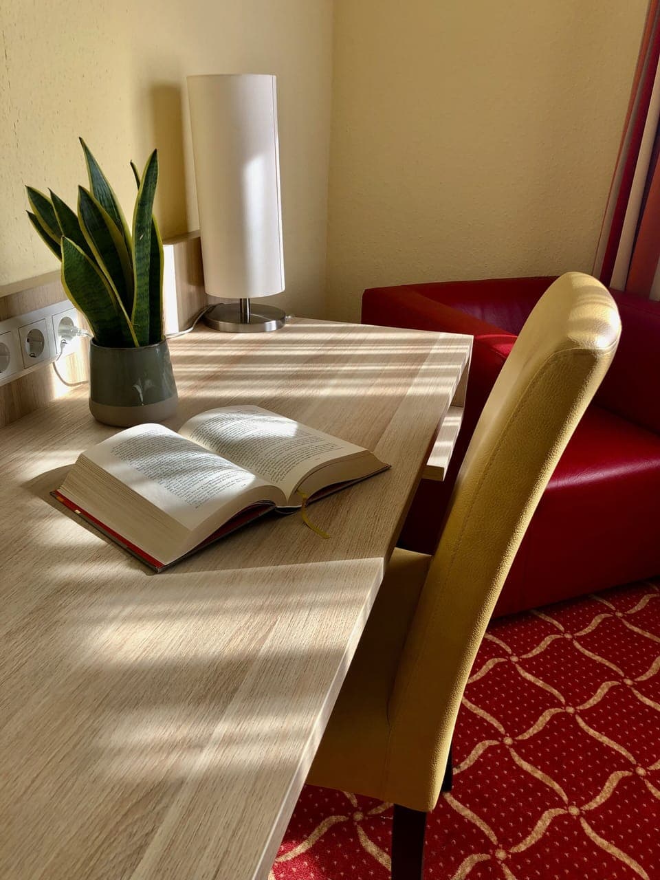 Business Single Room, 1 Twin Bed, City View | Hypo-allergenic bedding, desk, laptop workspace, blackout drapes