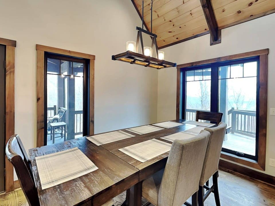House (5 Bedrooms) | Property amenity