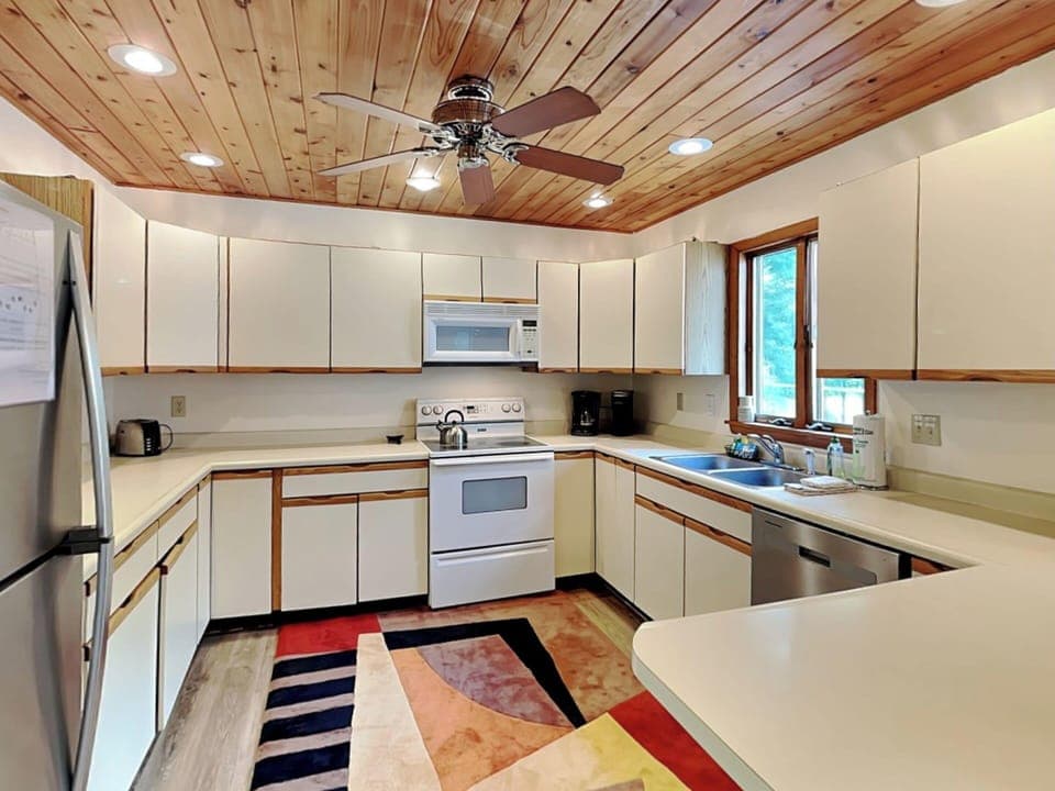 House (3 Bedrooms) | Property amenity