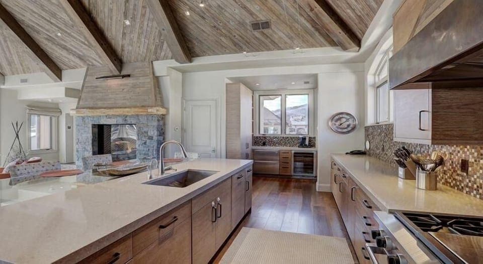 Condo, 4 Bedrooms | Private kitchen | Toaster