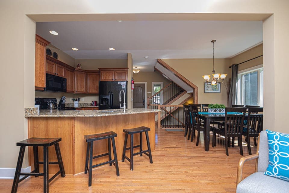Studio (3 Bedrooms) | Property amenity
