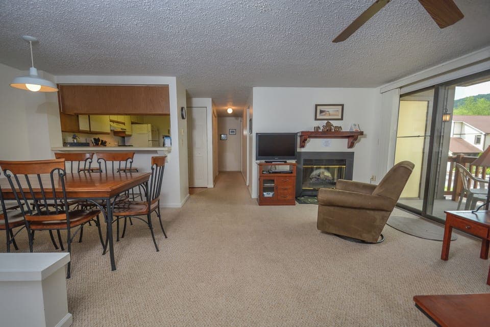 Studio (2 Bedrooms) | Property amenity