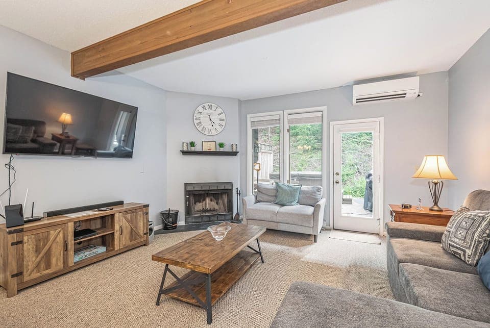 Studio (3 Bedrooms) | Front of property