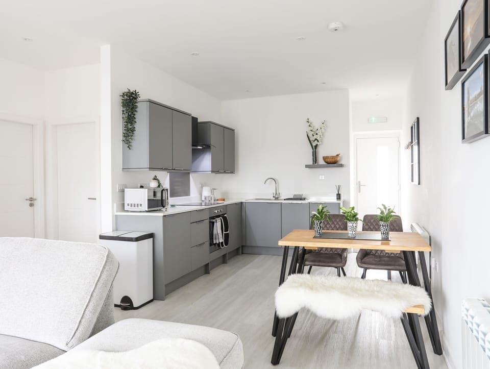 Cottage | 2 bedrooms, individually decorated, individually furnished, free WiFi