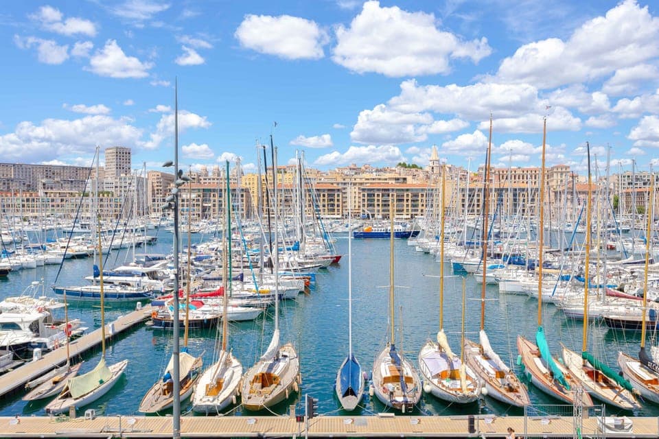 Comfort Apartment | 1 bedroom, laptop workspace, soundproofing, travel crib