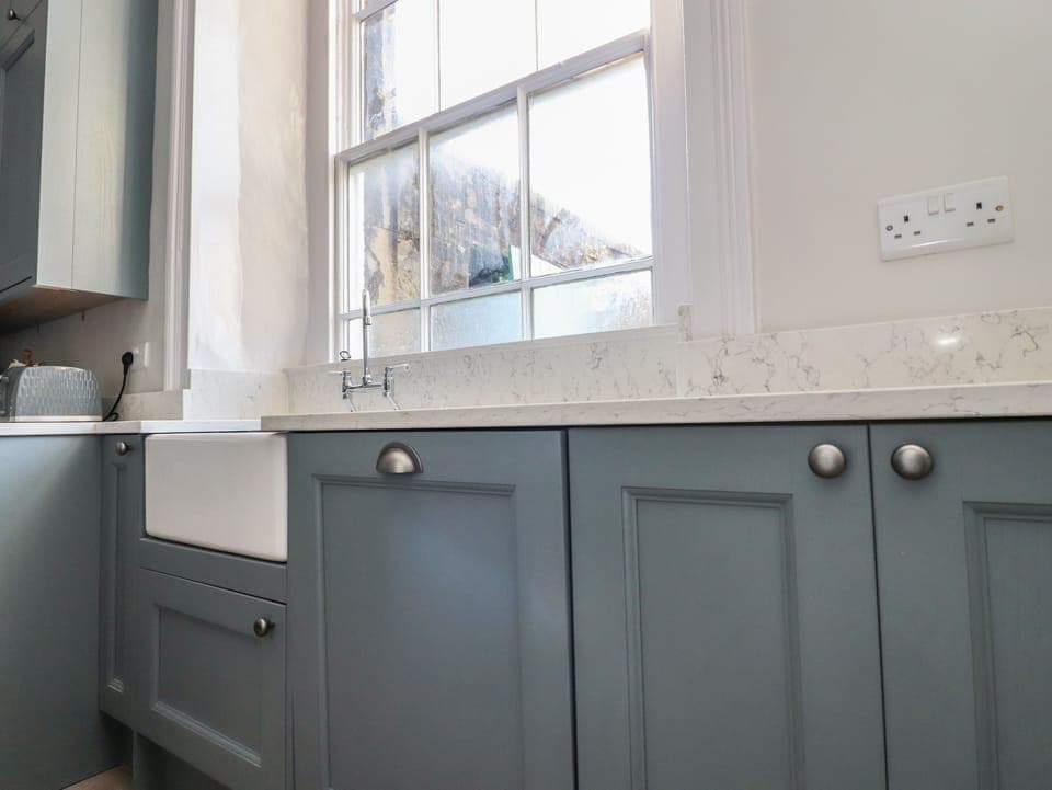 Cottage | Private kitchen | Fridge, dishwasher, electric kettle, toaster