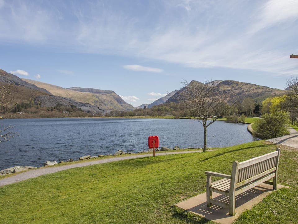 Cottage | Property grounds