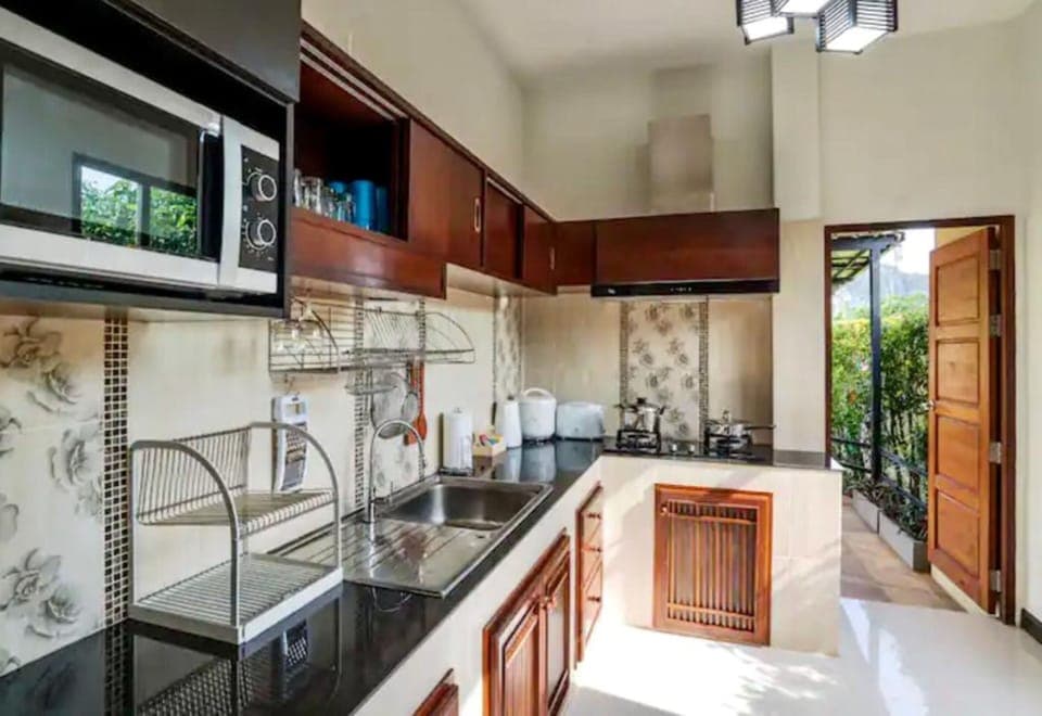 Villa, 3 Bedrooms, Mountain View | Private kitchenette
