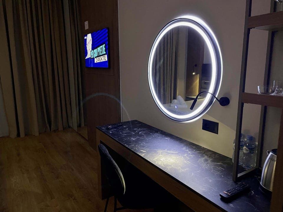 Frette Italian sheets, premium bedding, down comforters, pillowtop beds