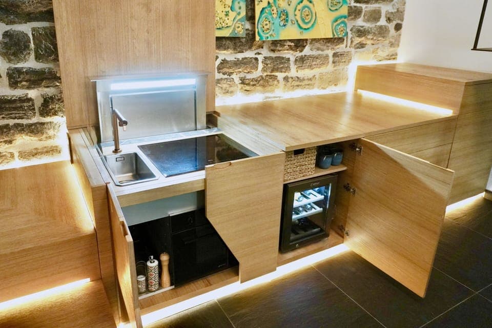 Elite Apartment, Ensuite (Capitolare Suite Tower) | Shared kitchen | Ice maker