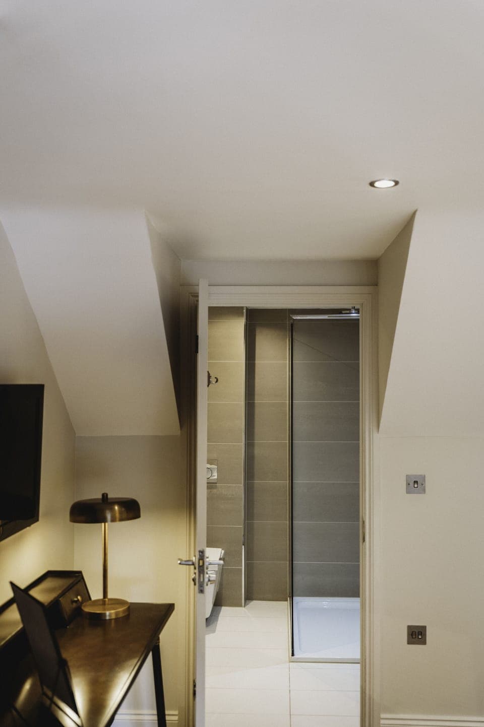 Cosy Double Room, Ensuite | Bathroom | Hair dryer, towels