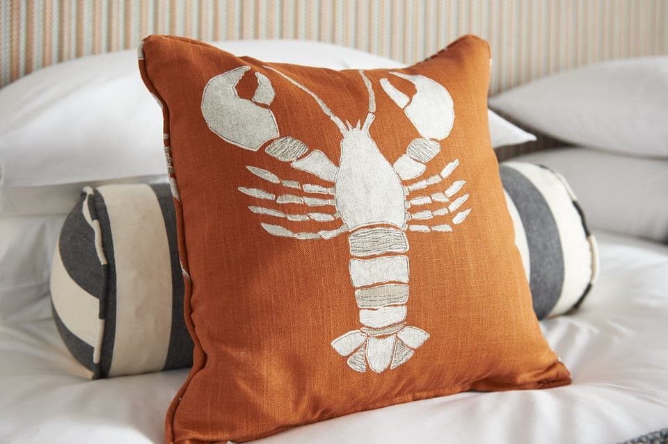 Signature Suite | Egyptian cotton sheets, premium bedding, desk, blackout drapes