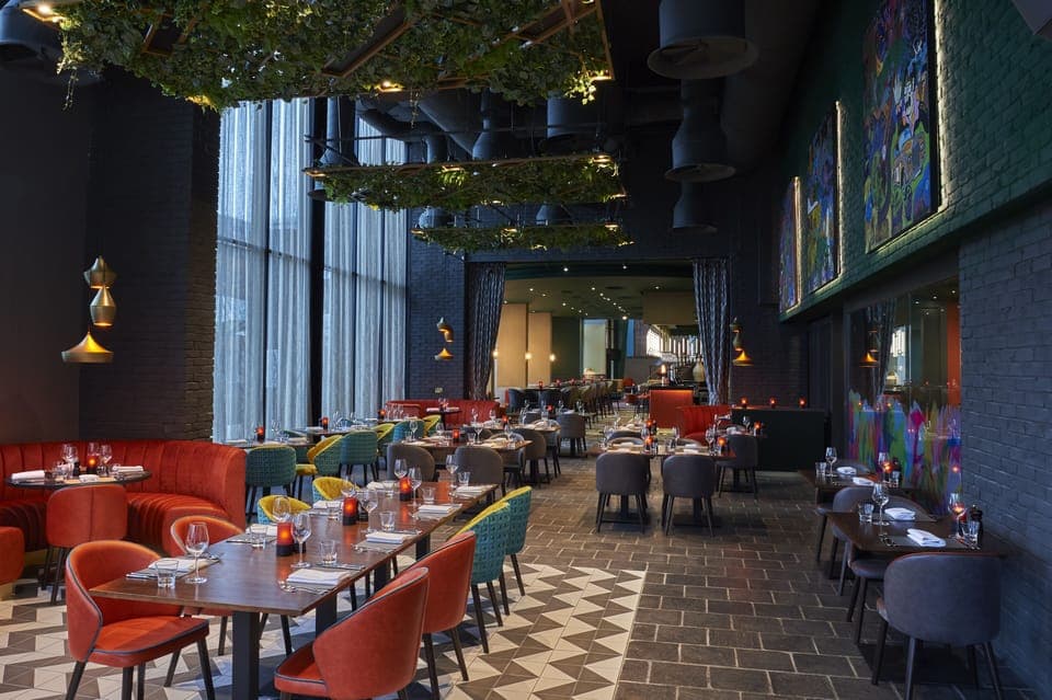 Breakfast, lunch, dinner served; British cuisine 