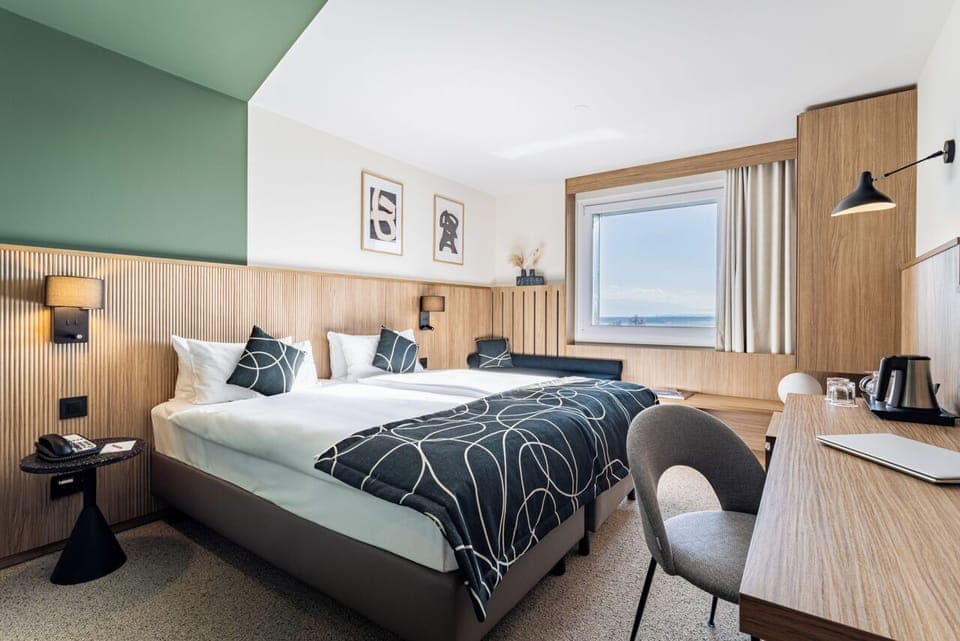 Superior Double or Twin Room | In-room safe, desk, laptop workspace, blackout drapes