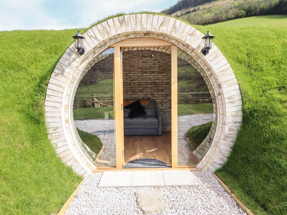 Cottage | Property grounds