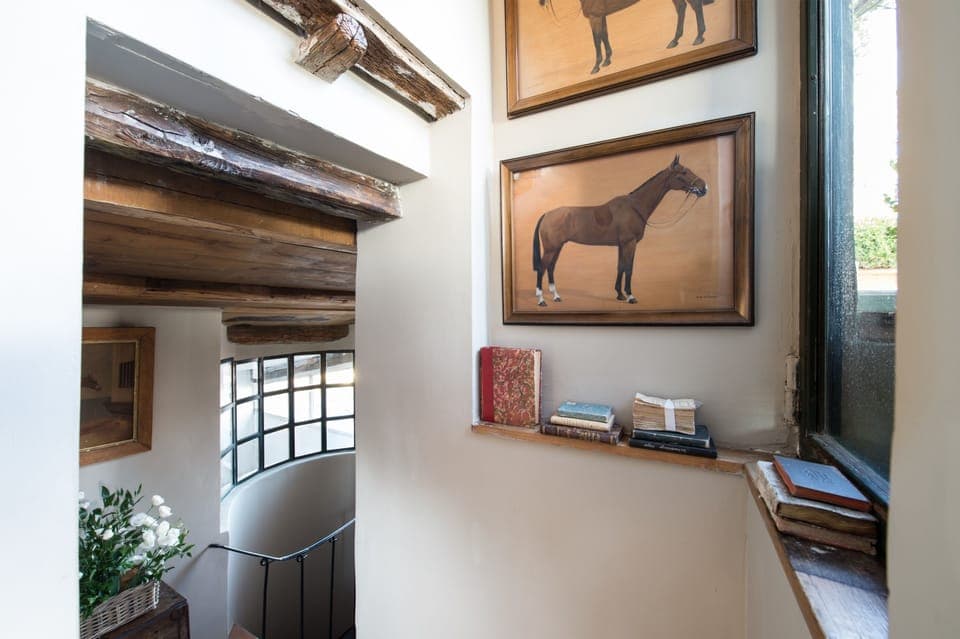 Roof Garden Suite | Minibar, in-room safe, individually decorated, individually furnished