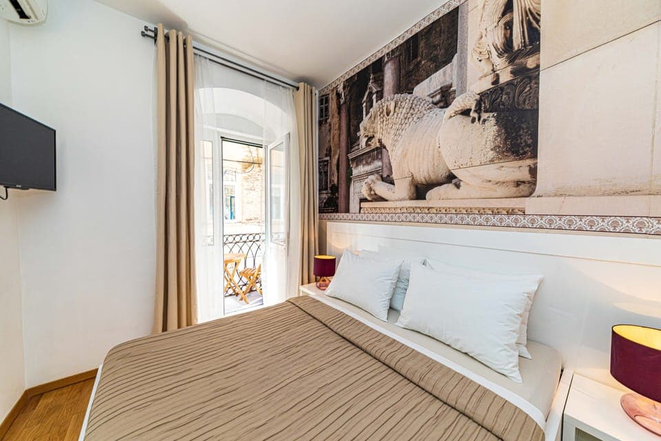 Deluxe Room | Premium bedding, Select Comfort beds, minibar, in-room safe