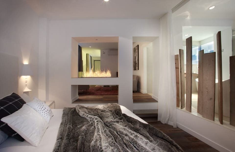 Premium bedding, pillowtop beds, minibar, in-room safe