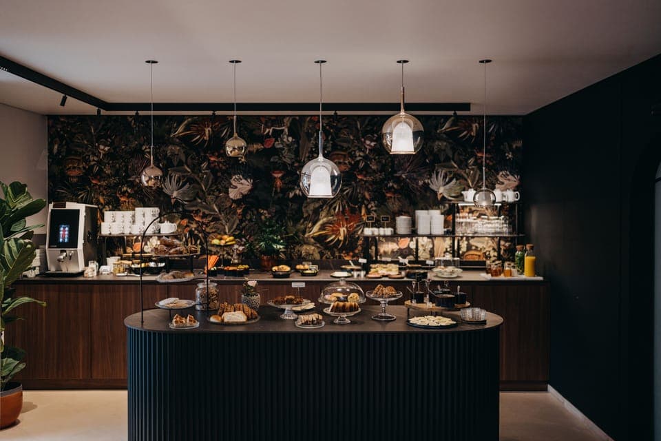 Daily buffet breakfast (EUR 20 per person)