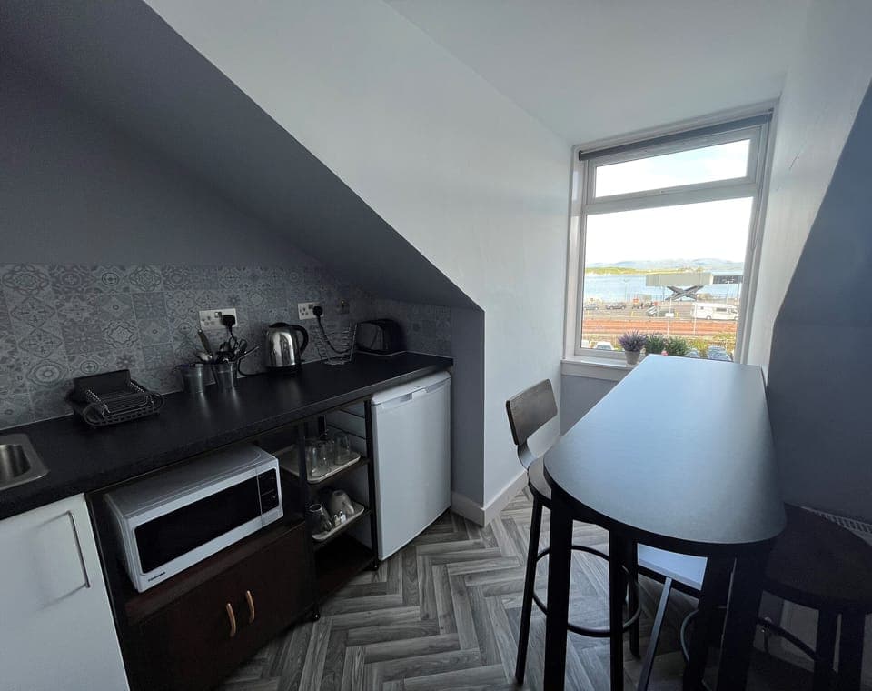 Studio | Desk, iron/ironing board, free WiFi, bed sheets