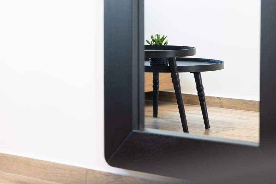 Classic Studio | Individually decorated, individually furnished, laptop workspace