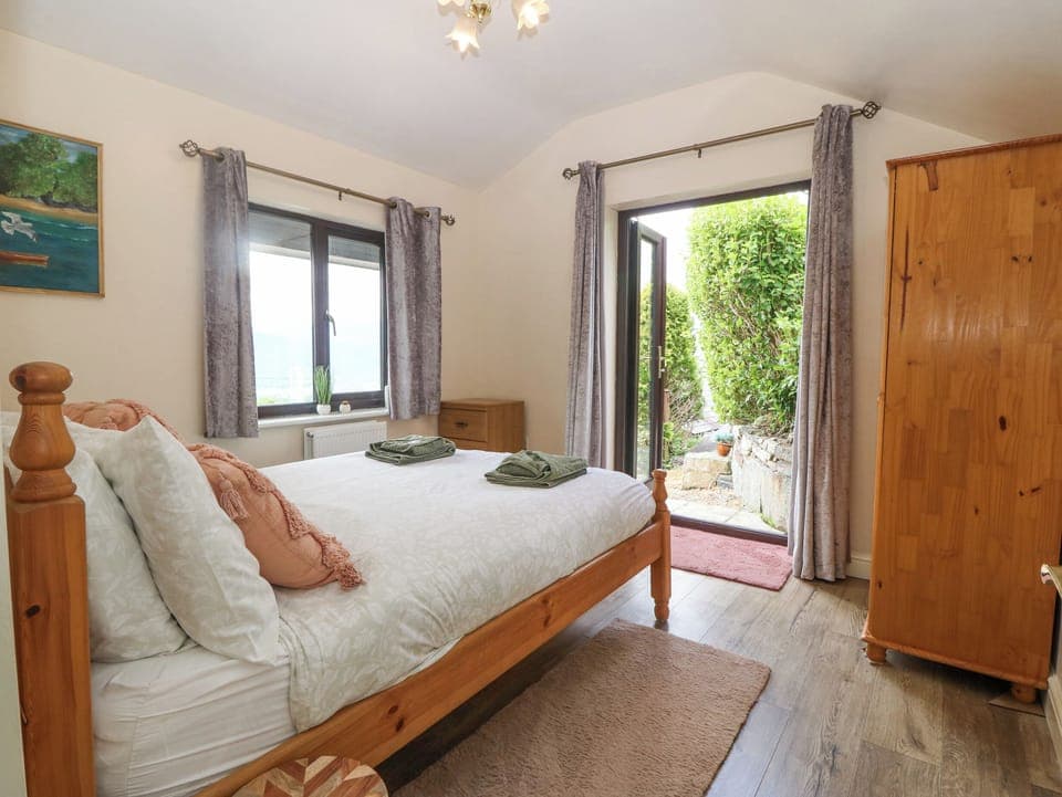 Cottage | 1 bedroom, individually decorated, individually furnished, free WiFi