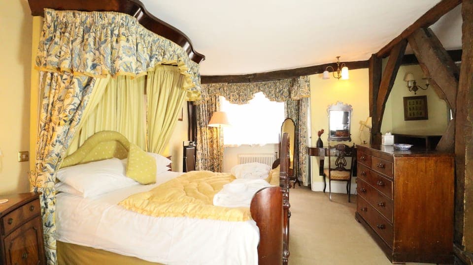 Double Room | Iron/ironing board, free WiFi