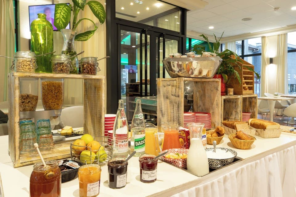 Daily buffet breakfast (EUR 12 per person)