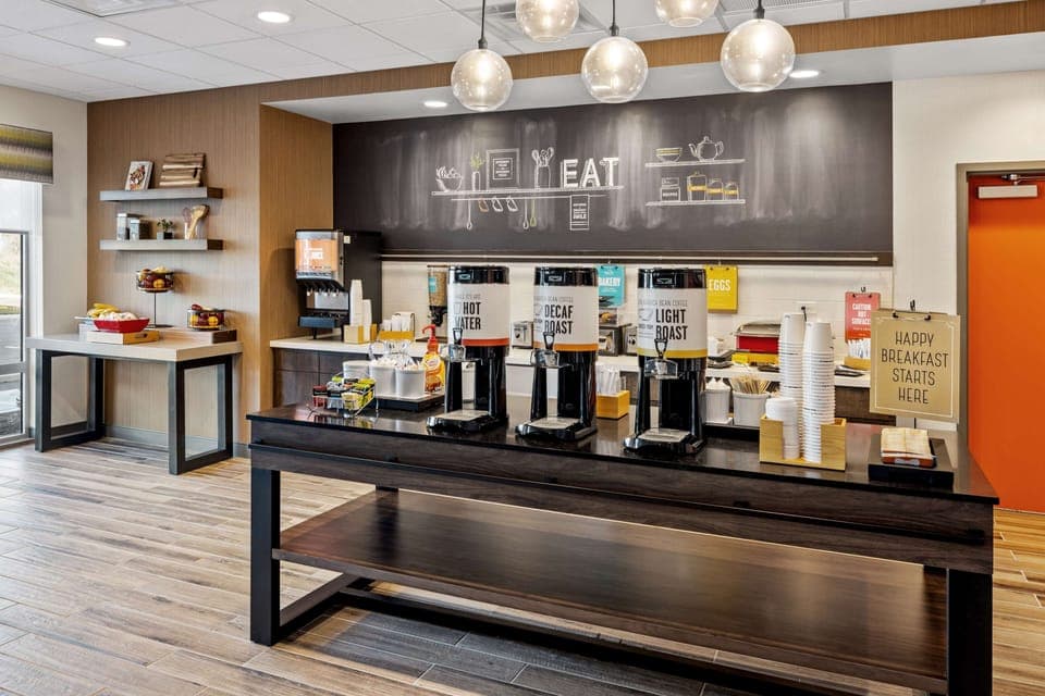 Free daily buffet breakfast