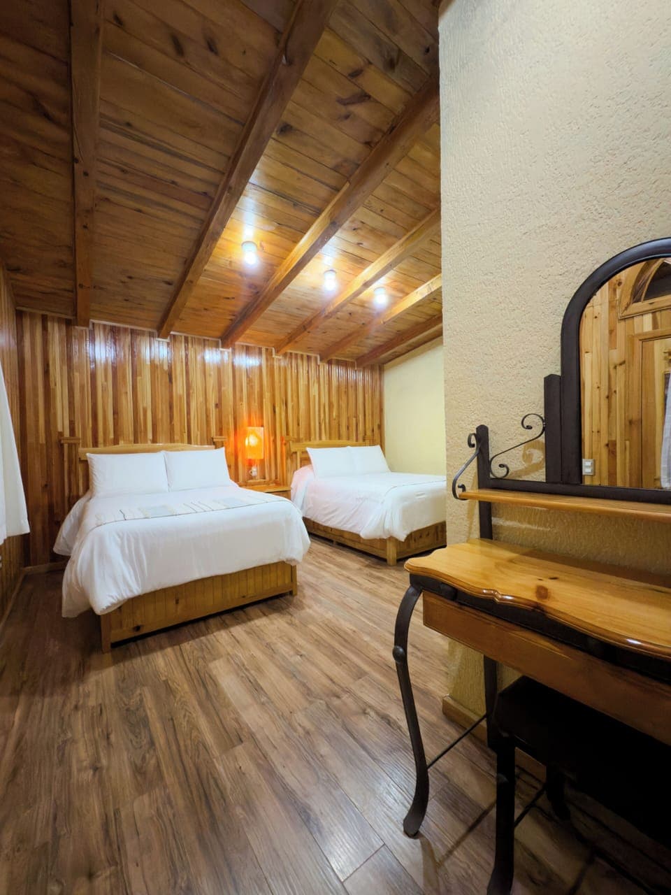 Family Cabin | Premium bedding, down comforters, iron/ironing board, free WiFi