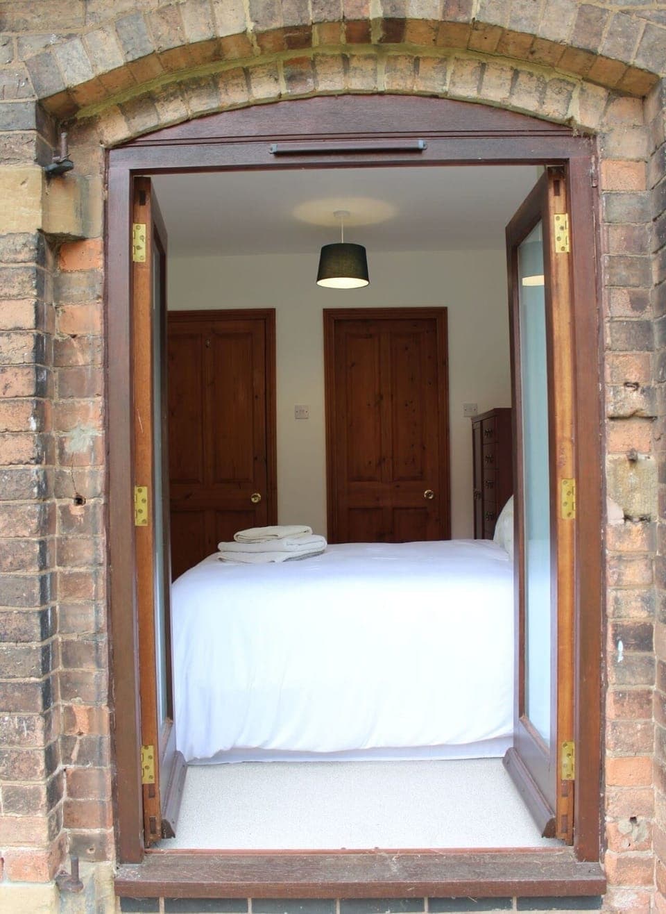 Individually decorated, free WiFi, bed sheets