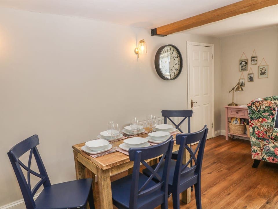 Cottage | Private kitchen | Fridge, dishwasher, electric kettle, toaster