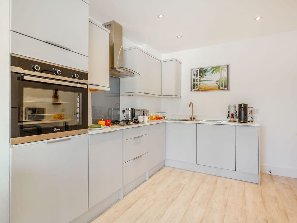 Cottage | Private kitchen | Fridge, dishwasher, electric kettle, toaster