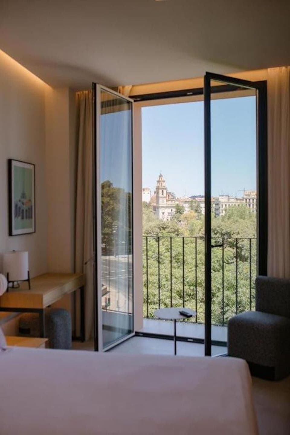 Doble Exterior | In-room safe, free WiFi, bed sheets