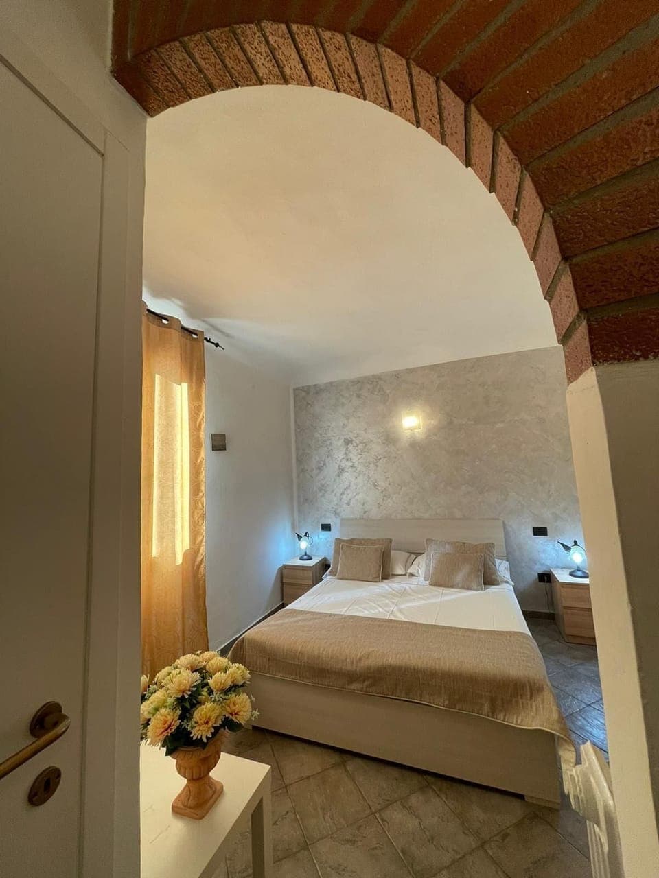 Deluxe Double Room | Down comforters, individually decorated, individually furnished