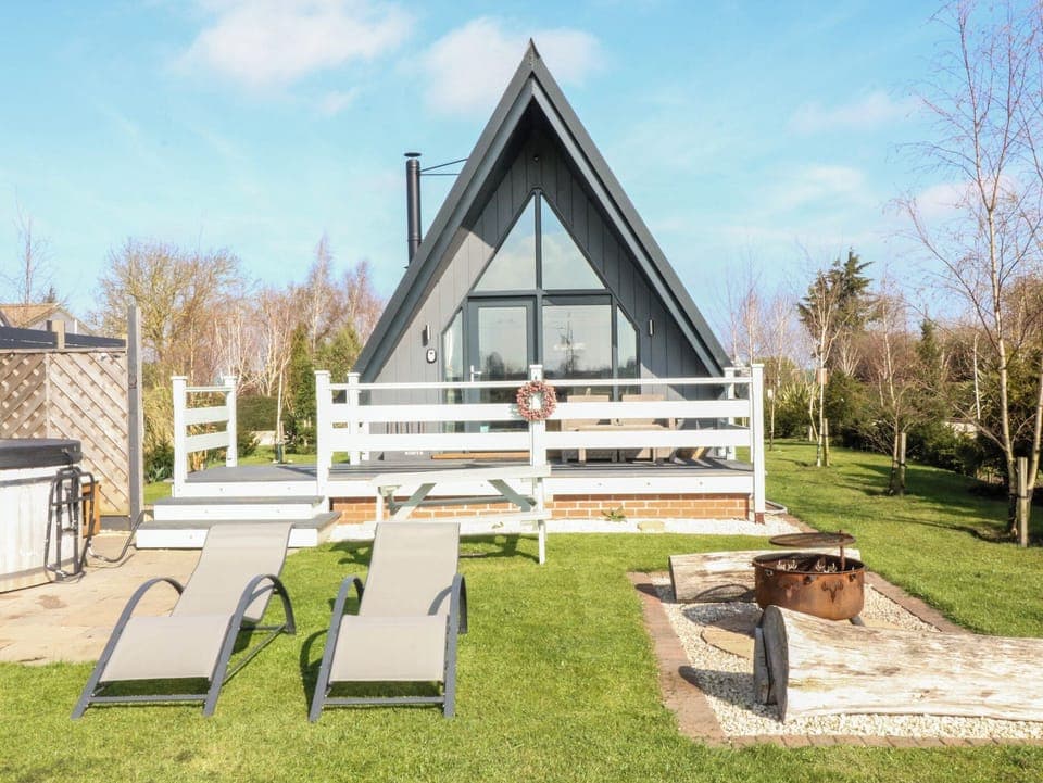 Cottage | Property grounds