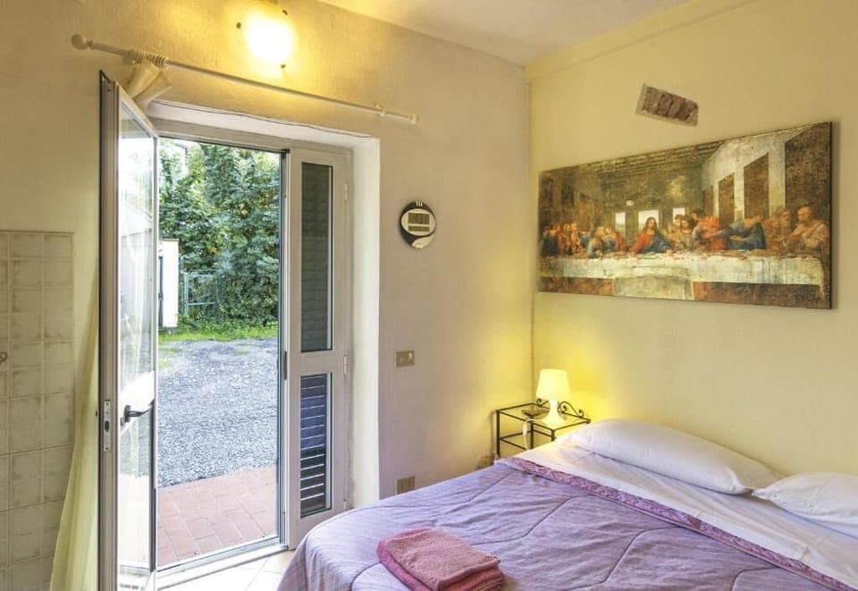 Desk, laptop workspace, iron/ironing board, free WiFi