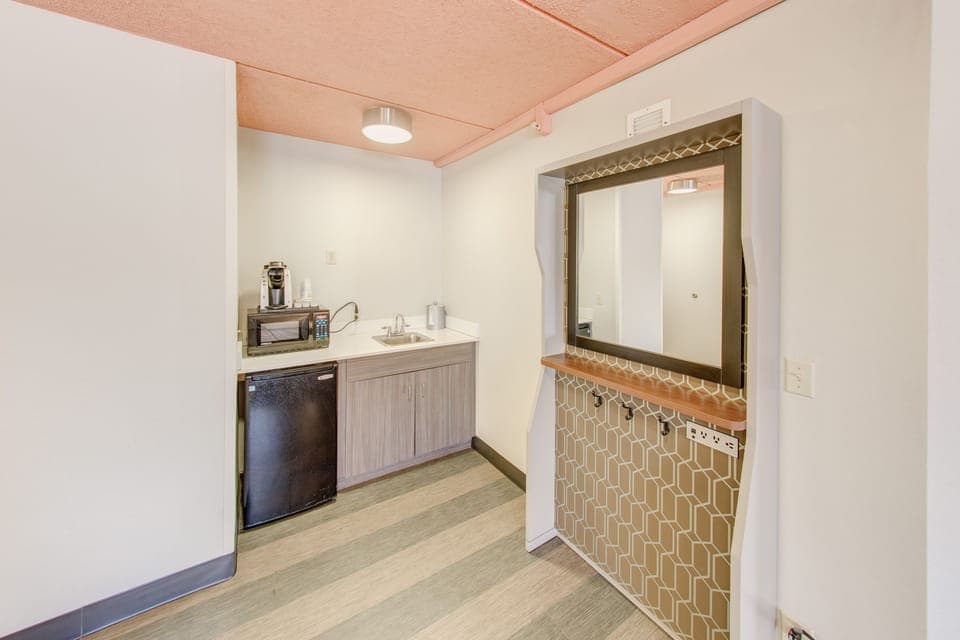 Suite, 1 Bedroom | Premium bedding, pillowtop beds, in-room safe, desk