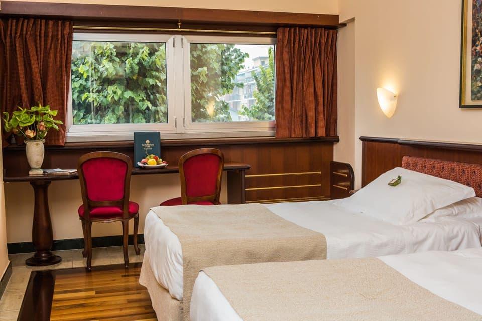 Standard Twin Room, 2 Twin Beds | Hypo-allergenic bedding, minibar, in-room safe, desk