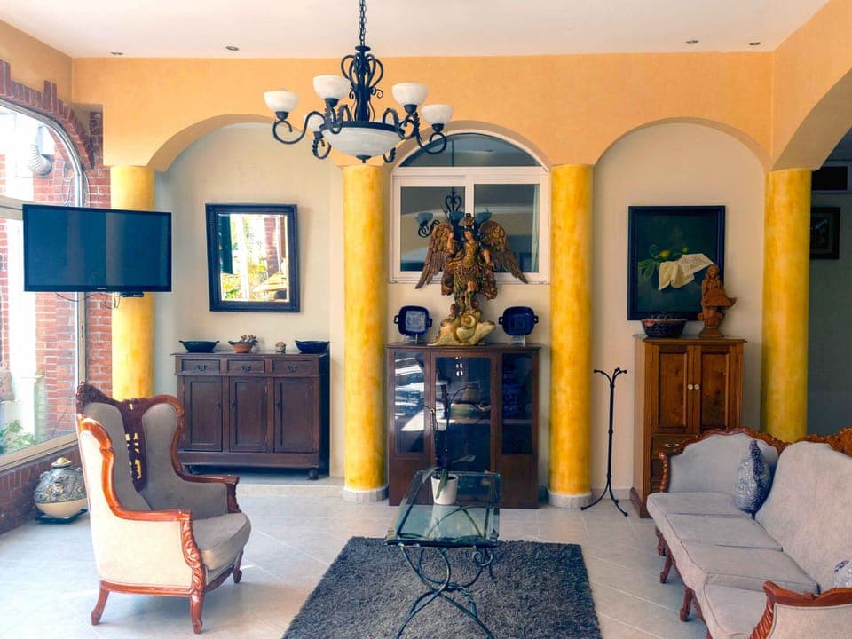 36-inch Smart TV with cable channels, TV