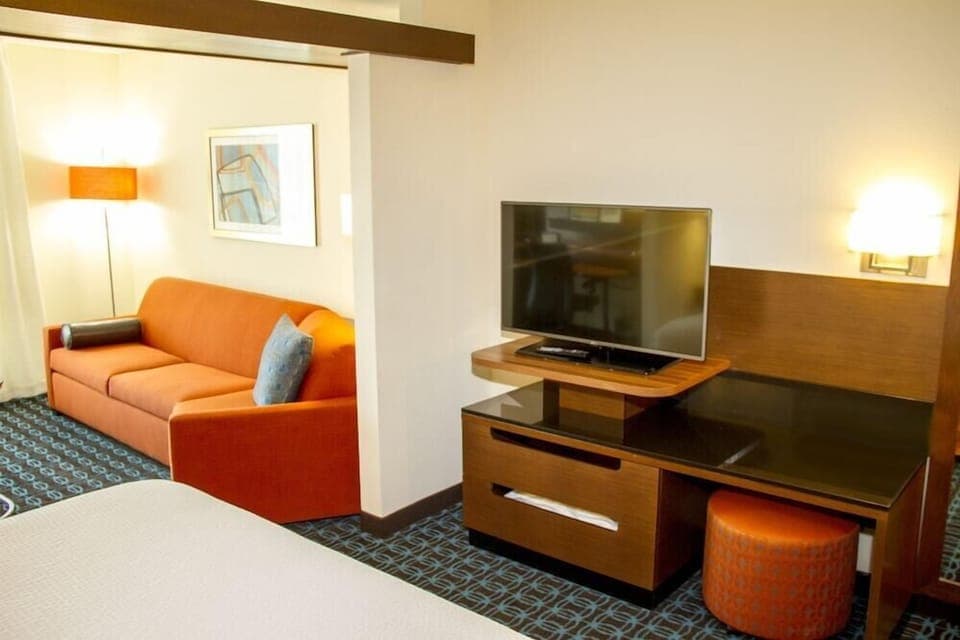 43-inch flat-screen TV with satellite channels, TV, Netflix